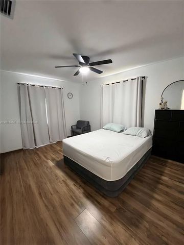 3221 NW 182nd St, Miami Gardens, FL 33056