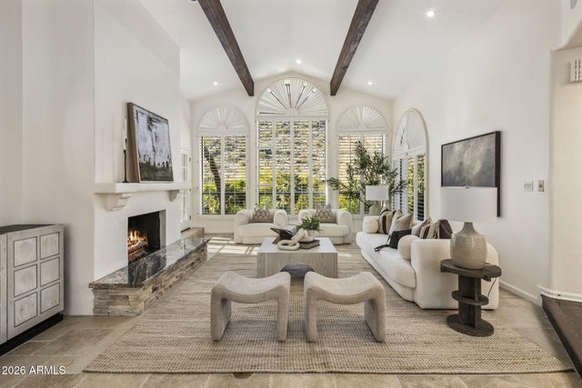 8955 N 45TH Street, Phoenix, AZ 85028