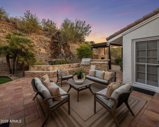 8955 N 45TH Street, Phoenix, AZ 85028