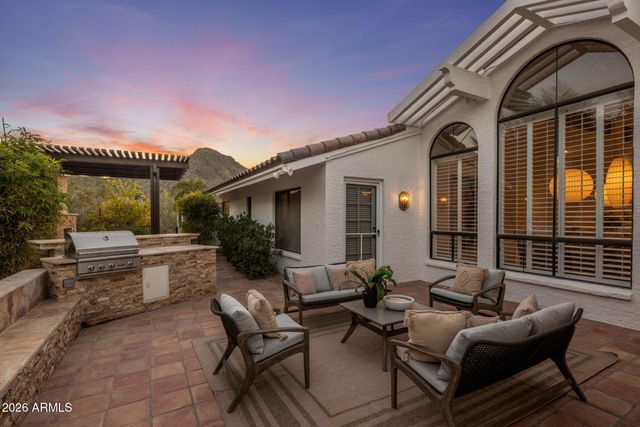 8955 N 45TH Street, Phoenix, AZ 85028