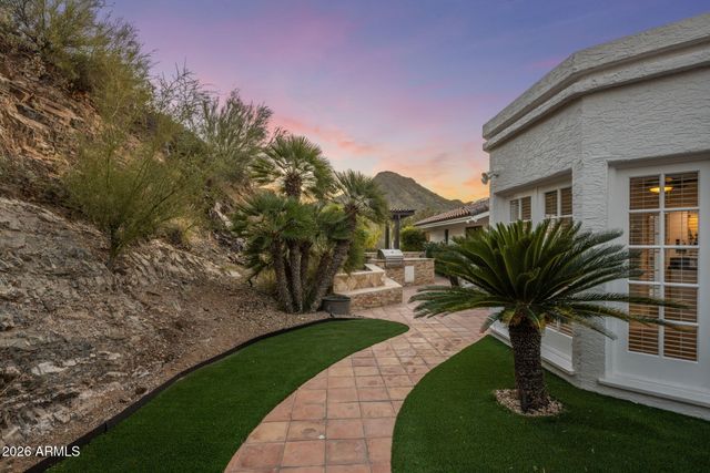 8955 N 45TH Street, Phoenix, AZ 85028