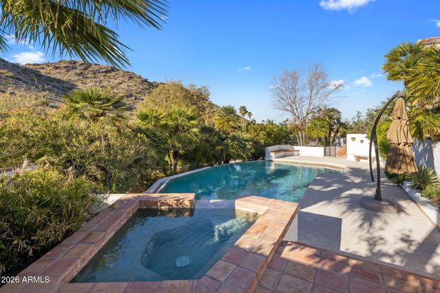 8955 N 45TH Street, Phoenix, AZ 85028