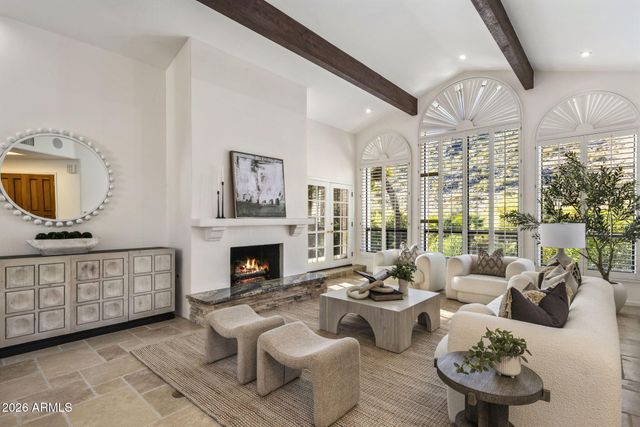 8955 N 45TH Street, Phoenix, AZ 85028