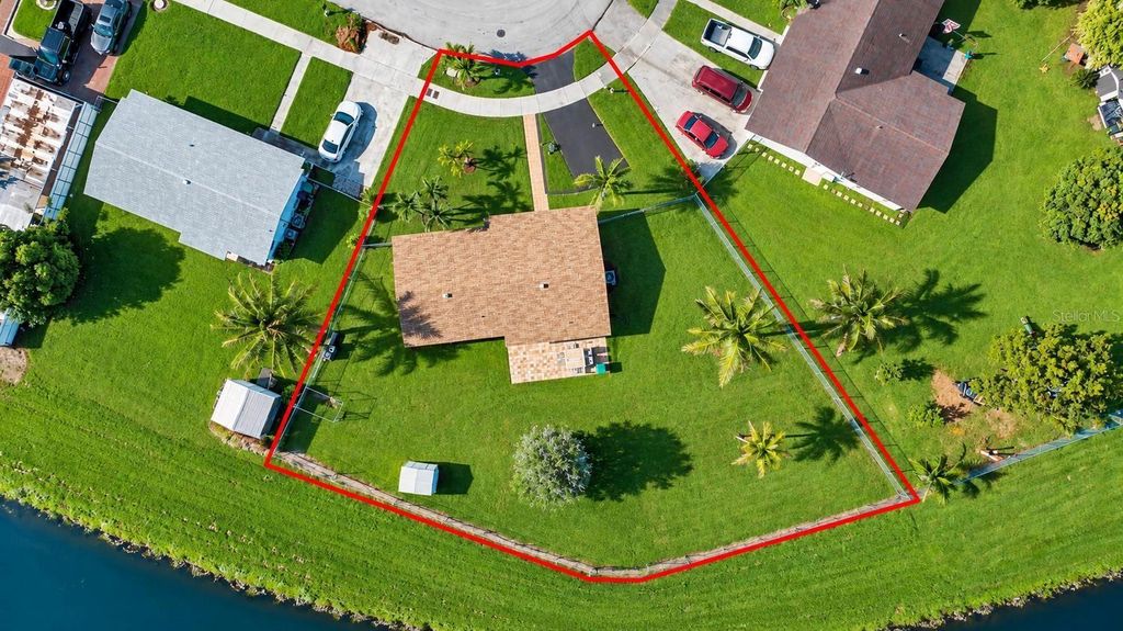 Image 12 of property listing at 10621 SW 141ST DRIVE, Miami, FL 33176