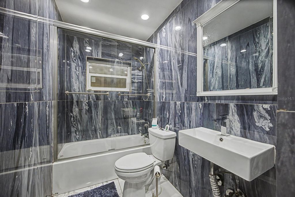 Image 9 of property listing at 10621 SW 141ST DRIVE, Miami, FL 33176