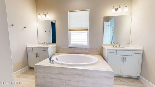 68 BRIAR RIDGE Court, Ponte Vedra, FL 32081