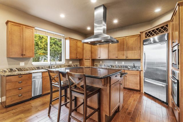 6447 Jake Road, Klamath Falls, OR 97601