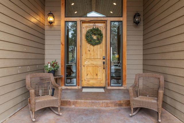 6447 Jake Road, Klamath Falls, OR 97601