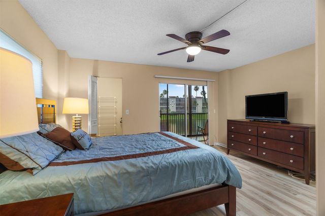 6515 Kensington Lane 201, Delray Beach, FL 33446