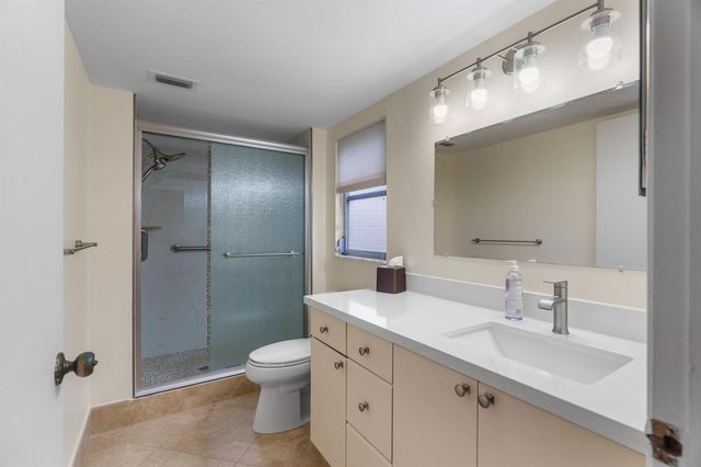 6515 Kensington Lane 201, Delray Beach, FL 33446