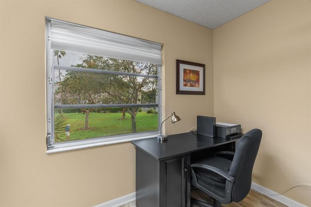 6515 Kensington Lane 201, Delray Beach, FL 33446