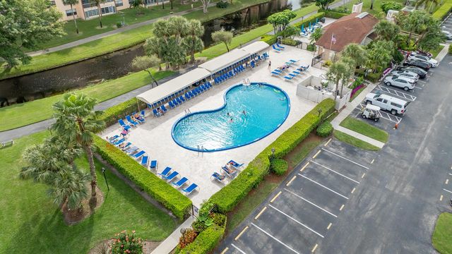 6515 Kensington Lane 201, Delray Beach, FL 33446