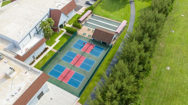 6515 Kensington Lane 201, Delray Beach, FL 33446