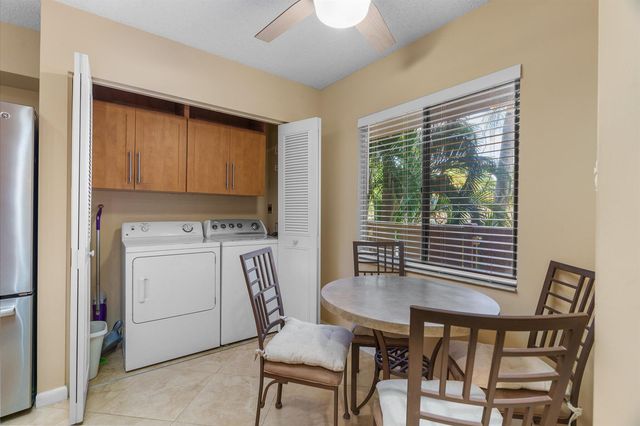 6515 Kensington Lane 201, Delray Beach, FL 33446