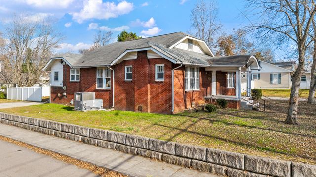 490 8th Street, NW, Cleveland, TN 37311