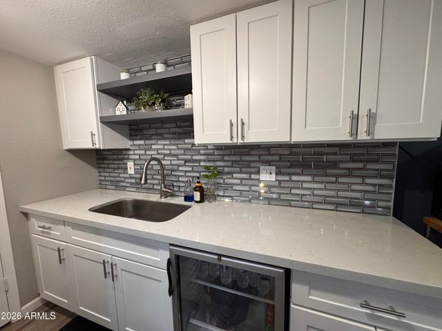 8217 N 34TH Avenue, Phoenix, AZ 85051