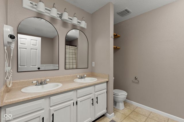 13 Somerset Circle, Brownsburg, IN 46112