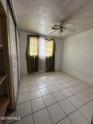 200 DURRILL Road, El Paso, TX 79915