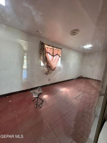 200 DURRILL Road, El Paso, TX 79915