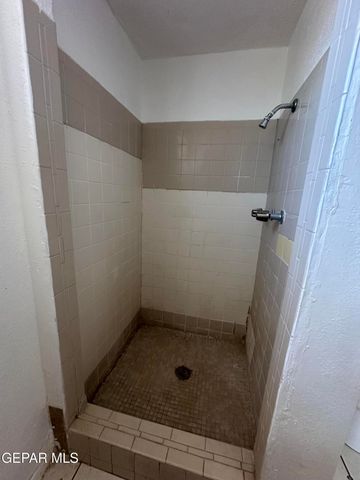 200 DURRILL Road, El Paso, TX 79915