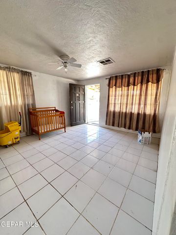 200 DURRILL Road, El Paso, TX 79915