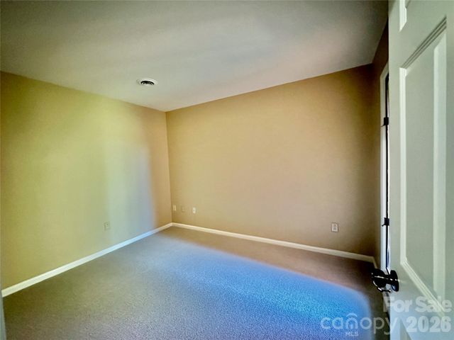 25 Village Drive 25, Asheville, NC 28803