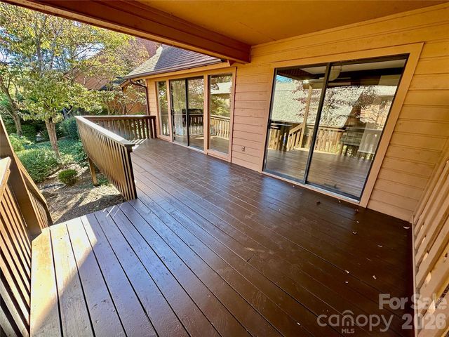 25 Village Drive 25, Asheville, NC 28803