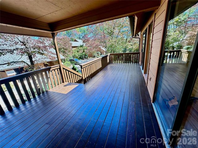25 Village Drive 25, Asheville, NC 28803