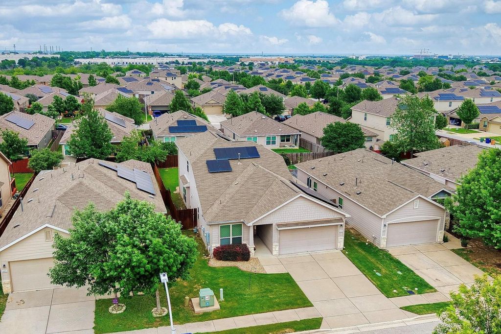 6905 Vail Ridge ST, Austin, TX 78744