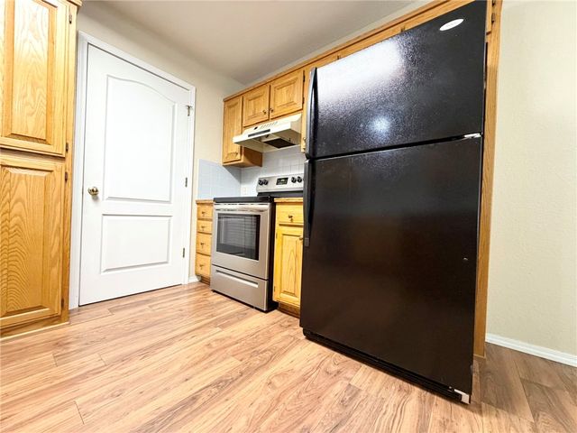 508 5th Street D, Bentonville, AR 72712