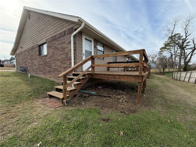 508 5th Street D, Bentonville, AR 72712