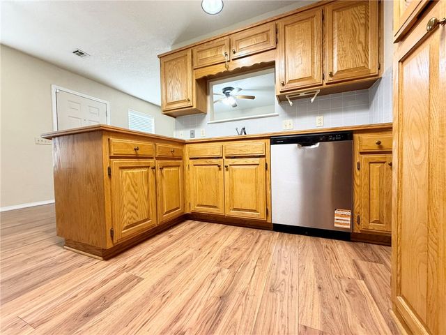 508 5th Street D, Bentonville, AR 72712