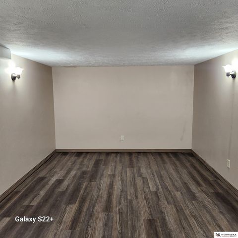 2134 S 48th Street, Omaha, NE 68106