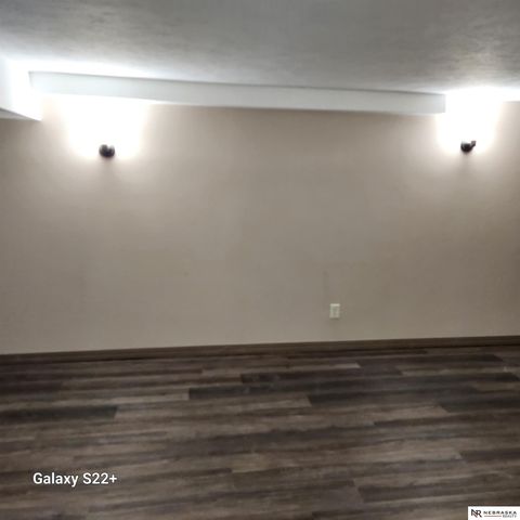 2134 S 48th Street, Omaha, NE 68106