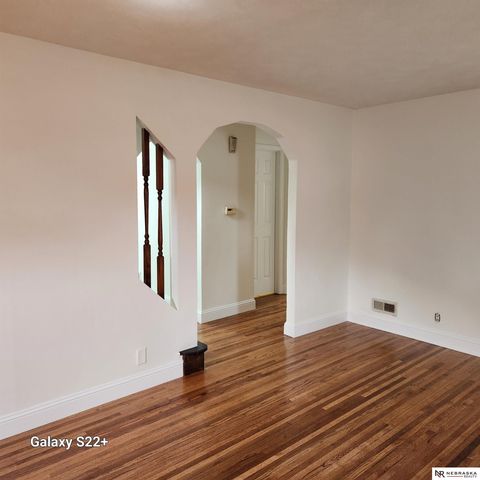 2134 S 48th Street, Omaha, NE 68106