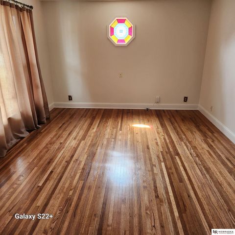 2134 S 48th Street, Omaha, NE 68106