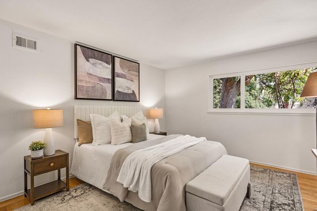 207 Sunset Avenue, Sunnyvale, CA 94086