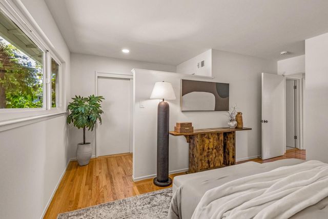 207 Sunset Avenue, Sunnyvale, CA 94086