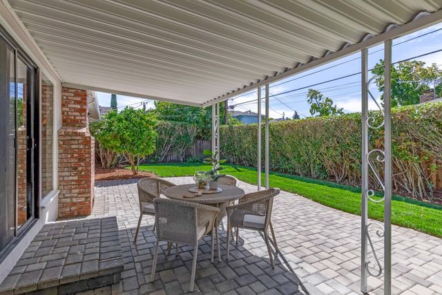 207 Sunset Avenue, Sunnyvale, CA 94086