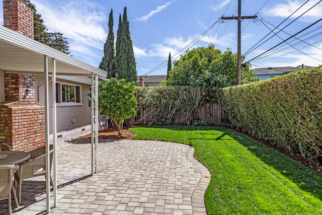 207 Sunset Avenue, Sunnyvale, CA 94086