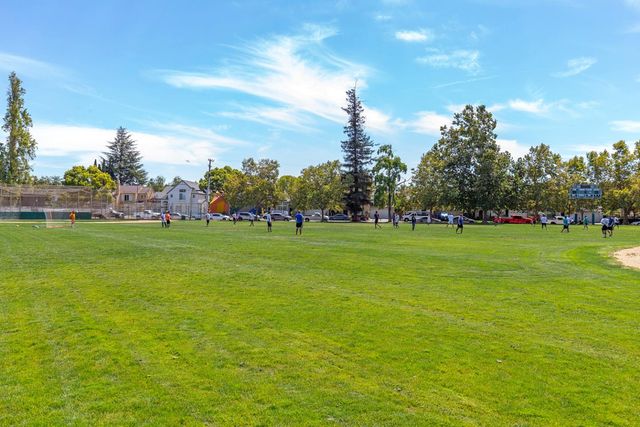 207 Sunset Avenue, Sunnyvale, CA 94086