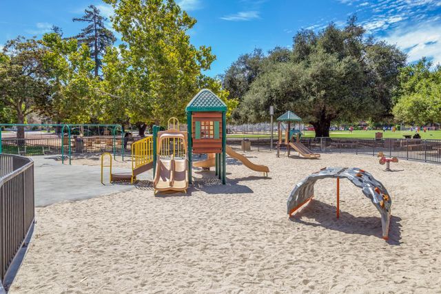 207 Sunset Avenue, Sunnyvale, CA 94086