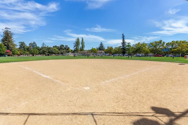 207 Sunset Avenue, Sunnyvale, CA 94086