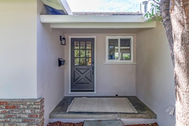 207 Sunset Avenue, Sunnyvale, CA 94086