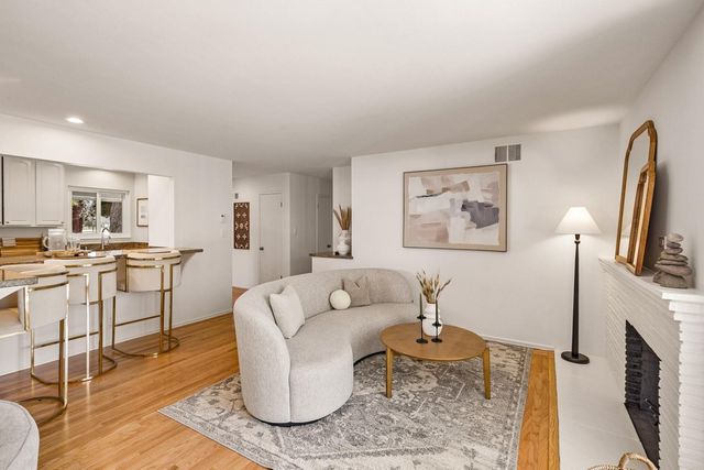 207 Sunset Avenue, Sunnyvale, CA 94086
