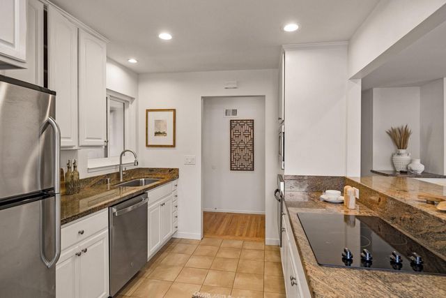 207 Sunset Avenue, Sunnyvale, CA 94086