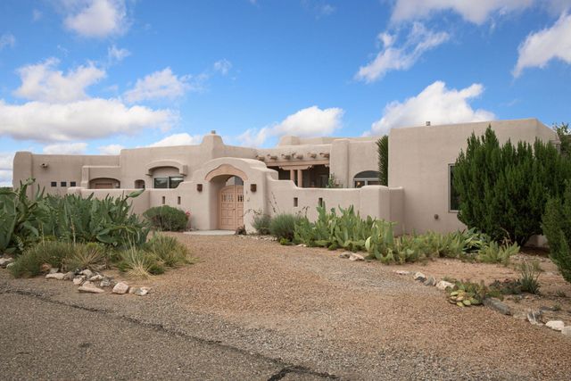 2 White Mesa Trail, Placitas, NM 87043