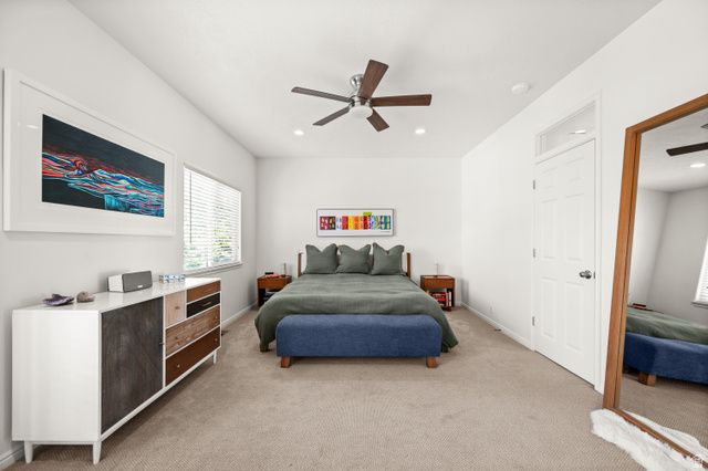 2326 E SKY PINES CT, Holladay, UT 84117