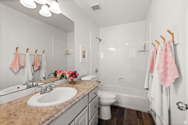 2326 E SKY PINES CT, Holladay, UT 84117