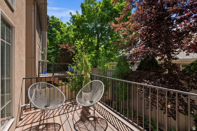 2326 E SKY PINES CT, Holladay, UT 84117